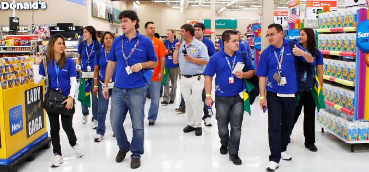 Wal-Mart Taps Employees for Quick Deliveries to Take on Amazon